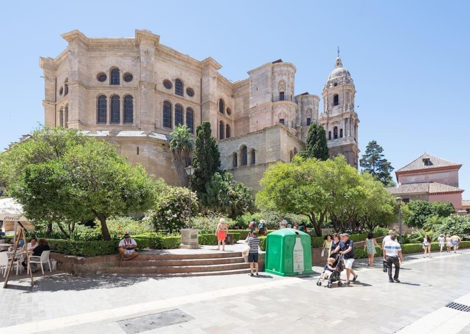Cathedral Suites Malaga Ruang foto