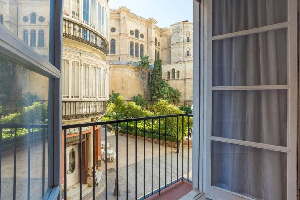 Cathedral Suites Malaga Ruang foto