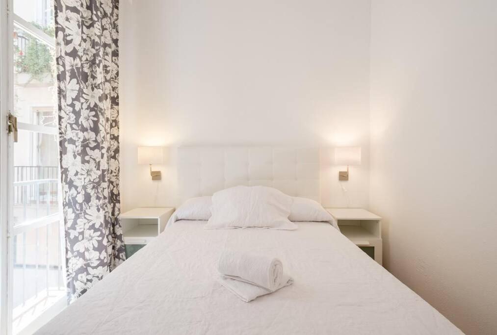 Cathedral Suites Malaga Ruang foto